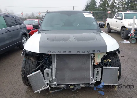 2022 Land Rover Range Rover Sport Svr/Svr Carbon Edition z USA, uszkodzony, nr VIN SALWZ2RE6NA211370